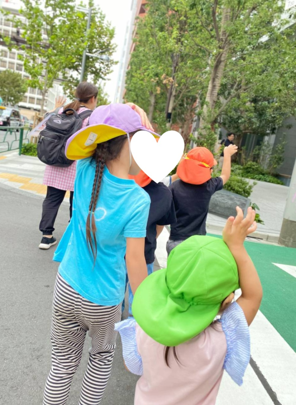 ２，４，５歳児で散歩
