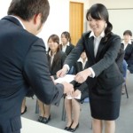 皆さん、にこやかです
